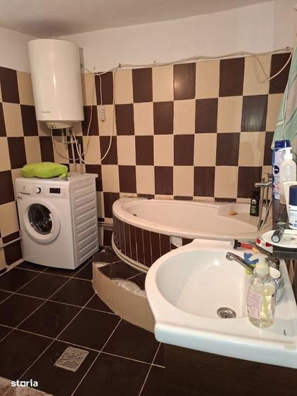 Casă cu 3 camere în Bujor