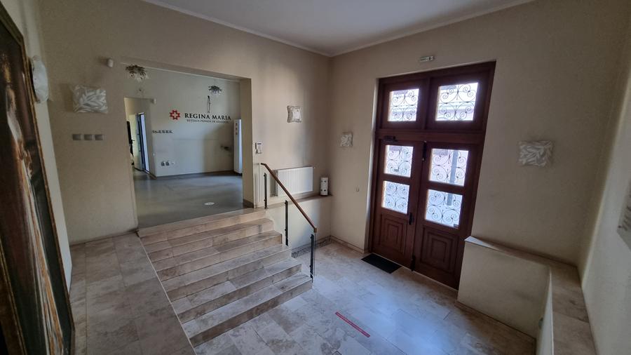De închiriat fosta clinică Regina Maria – lângă Piața Unirii - 6