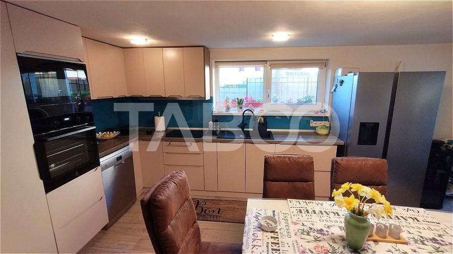 Casa de inchiriat cu 4 nivele avand etajele in regim hotelier Strand - 15