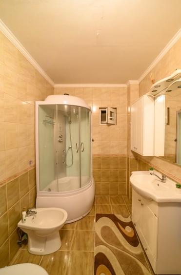 Apartament 5 camere, living, 2 bai, ideal pt. o familie numeroasa, 0% comision - 11