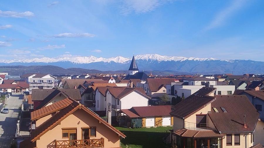 Vanzare apartament 4 camere - 1