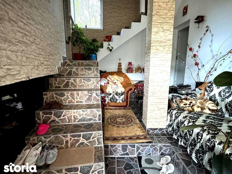 Casa 4 camere, anexe, recent renovata, foisor, teren 781mp, Izvoru, DB - 13