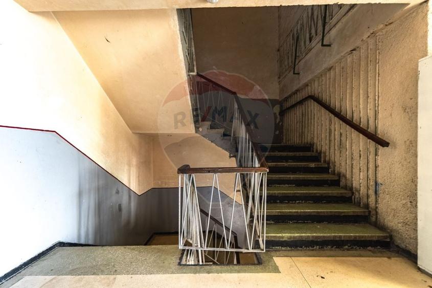 GARSONIERĂ TIP CAMERĂ DE CĂMIN| TRACTORUL| 21 MP | MOBILATĂ | BOXĂ - 9