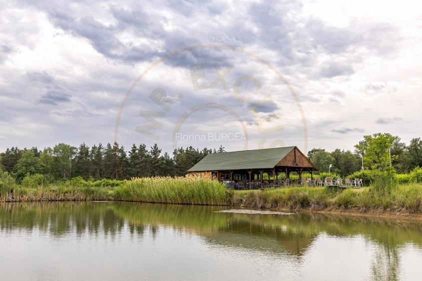 Motel, camping, piscina si lacuri de pescuit pe un teren de 49 285 mp