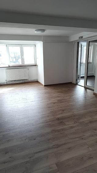 🏢 SPAȚIU VERSATIL  Birouri & Clinica -  6 camere - 150 mp. - Etaj 1 – RAZOARE  - 2