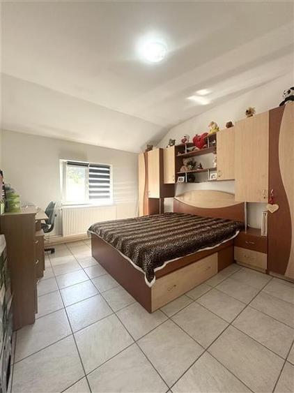 Casa cu Potential Multiplu, Pretabila Pentru Doua Familii sau Business, Chiar la - 21