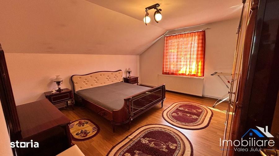 Casa - Petrila | 125 mp | La intrarea in oras | Strada principala - 12