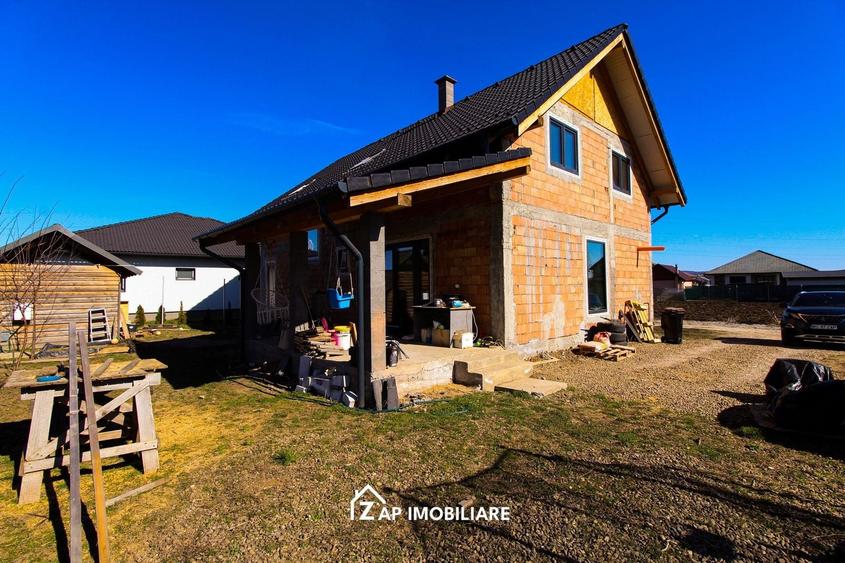 Casă 6 camere –195 mp utili –  P+M  Nazna – teren 644 mp - 6