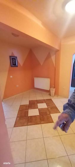 Chirie apartament 4 camere, pretabil pentru muncitori, str. Torentului - 4