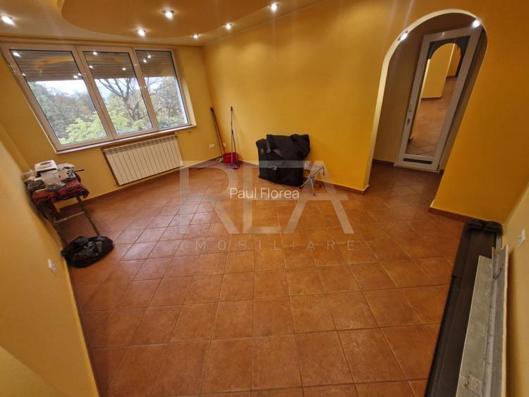 Apartament cu 3 camere la 13 minute de mers pe jos de metroul 1 Decembrie 1918