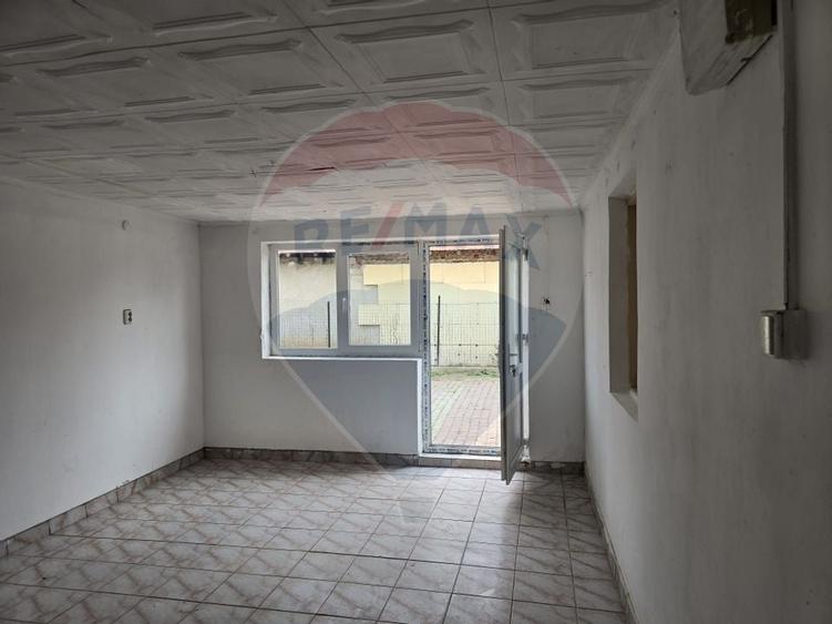 Casa / Vila cu 4 camere de vanzare - 5