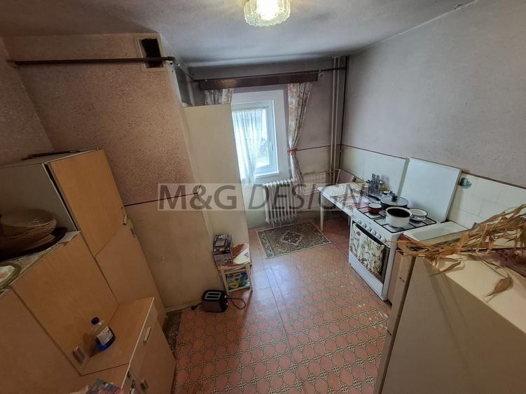 Complexul Studentesc, 2 camere cu balcon,parter - 3