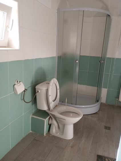 Sagului, pensiune de vanzare cu 15 camere cu baie proprie, suprafata utila 550 mp - 1