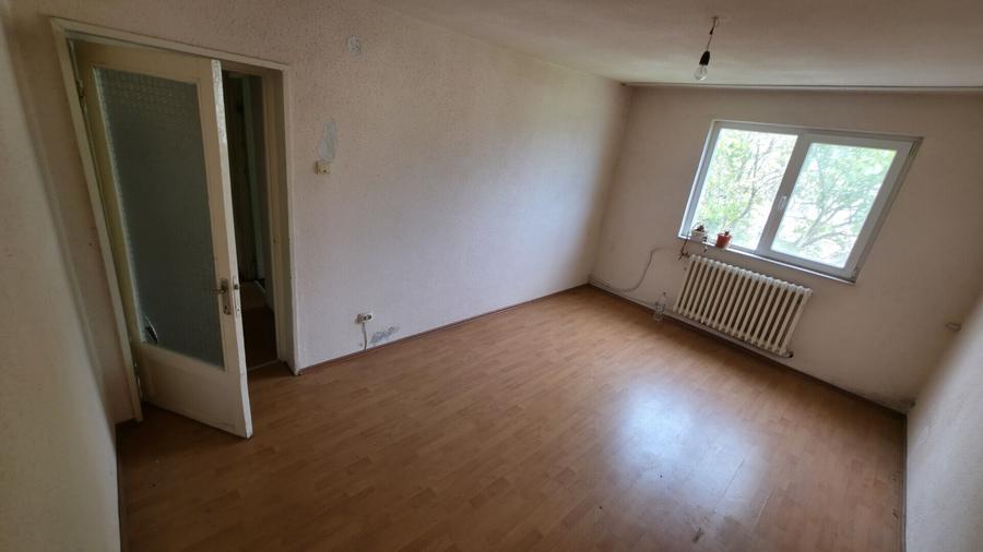 Ap 3 camere,  str.Trandafirilor, nr.3 Hunedoara - 1