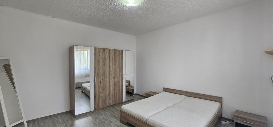 Inchiriez casa singur in curte situata in zona Negoi - 5