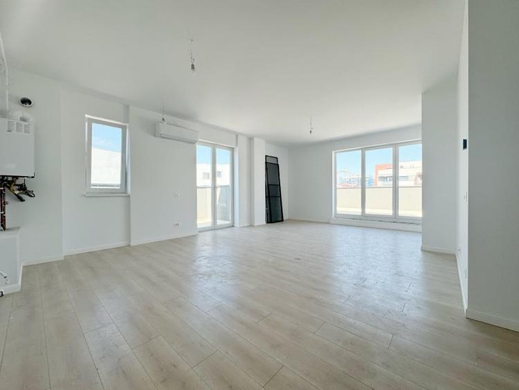 Penthouse 3 camere, decomandat, 81 mp utili, toate utilitatile,  zona Aradului - 1