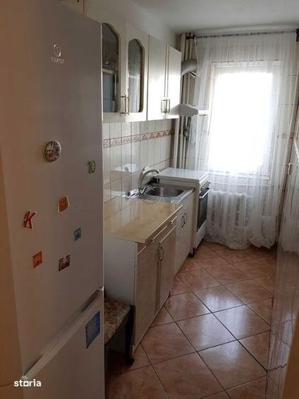 Inchiriez camera in apartament de 3 camere pentru un baiat - SUD - 7