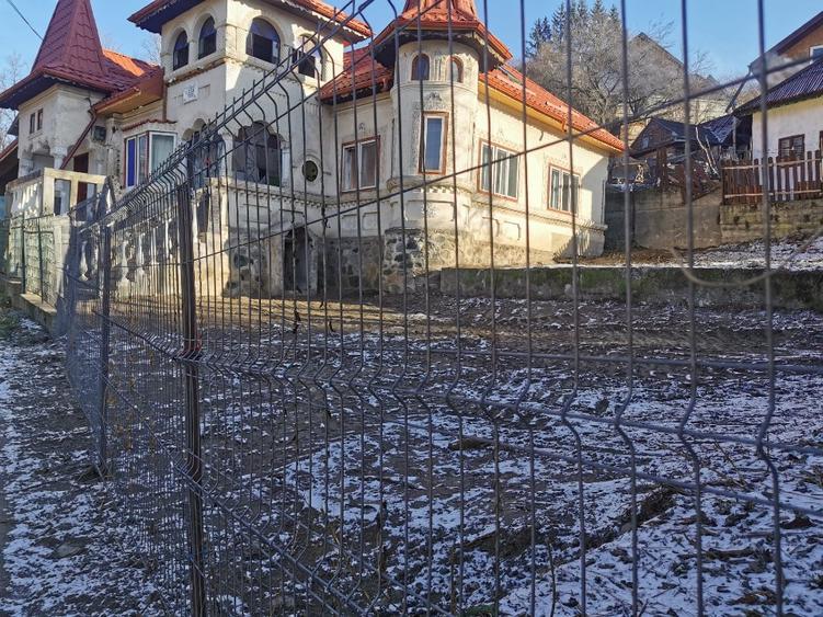 Casa aritectura neoromaneasca  culoarul Rucar –Bran  - 5