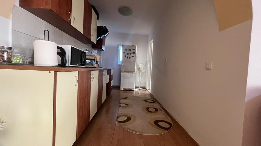 REV2005197 Casa mobilata si utilata cu vedere frumoasa - 10