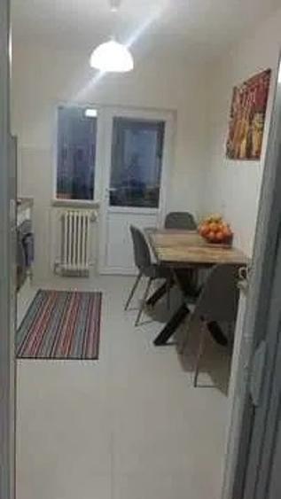 Apartament de 3 camere, etajul 3/4, zona Tudor Vladimirescu - 1