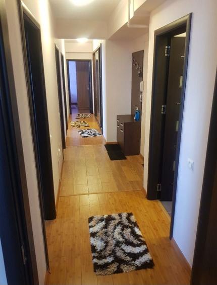Proprietar inchiriez apartament 3 camere 500 - 2