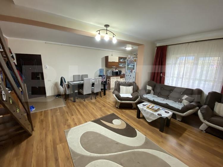 Apartament cu 3 camere, 81 mp, decomandat zona Bradet