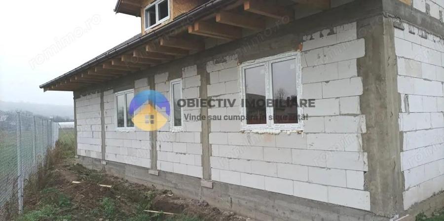 Casa + teren 2335 mp de vanzare comuna Bodesti - 3