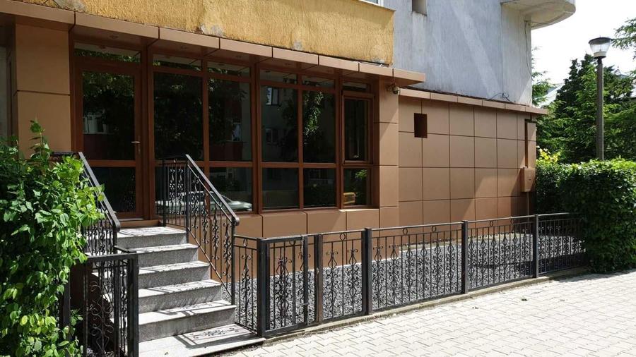 De inchiriat spatiu comercial - birouri - strada Traian - Vaslui - 4