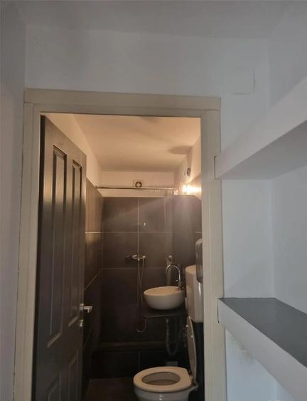 Casă 4 Camere  Crângași / Giulești, P+1 • Curte 40 mp • Parcare •65 mp - 3