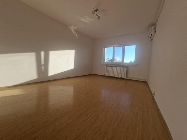 Navodari (Sud)- 2 camere decomandate, centrala gaze, liber -65.000euro - 1