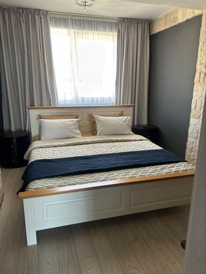 Apartament cu 4 camere decomandat în Exterior Vest