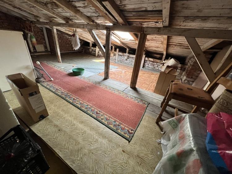 ap la mansarda cu intrare separata in vila P+ Et 1+ M, Elena Doamna - 12