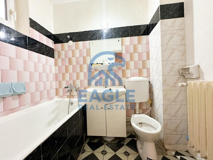 Tomis Nord - 2 Camere decomandat cu balcon pregatit de renovare - 16