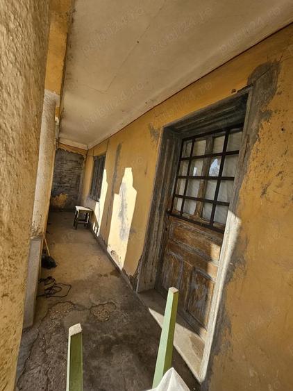 1300 mp cu Casa batraneasca - 1