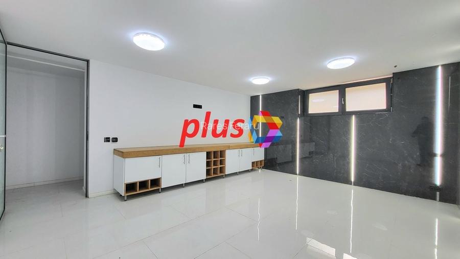 Spațiu comercial, 760 mp în Centrul Civic
