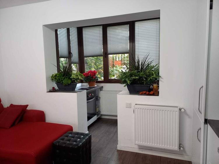 Persoana fizica vand apartament cu 2 camere modificat in 3 Rogerius - 1