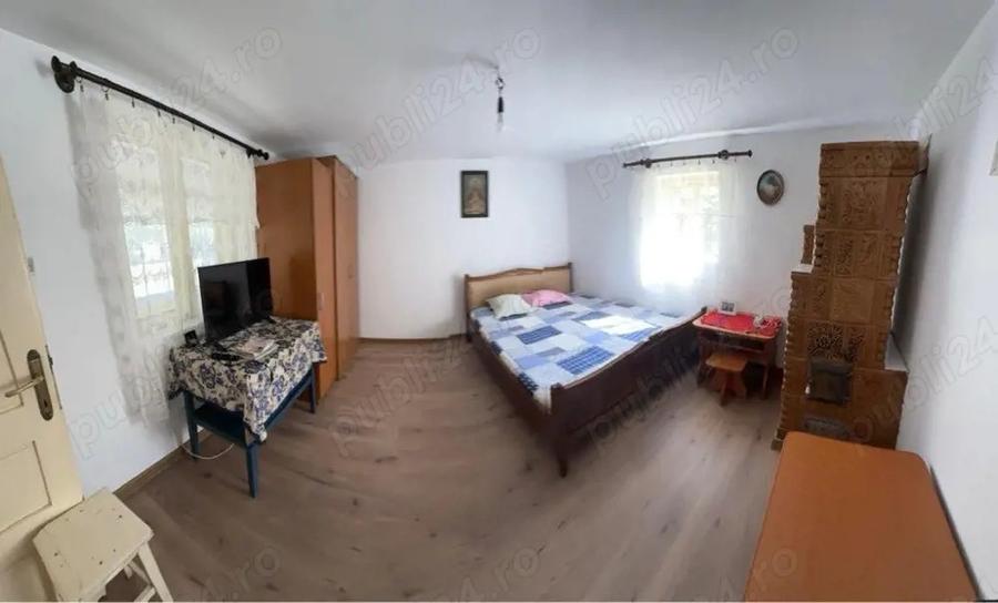 Gospodarie completa la 10km de Caracal - 2 case ?i 2000mp teren - 2