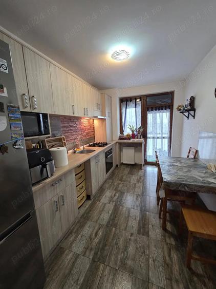 Apartament 92mp,3 camere,3 balcoane ,de vanzare ,cartierul verde - 10