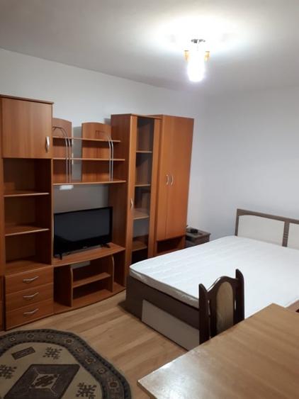 Garsoniera 29mp, balcon, etaj intermediar, finisata mediu, Zorilor - 1