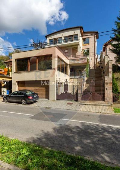 Casa spectaculoasa in Media? re?edin?a antrenor... Casa spectaculoasa in Media? re?edin?a antrenor...