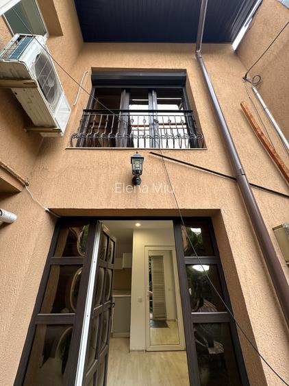 Casa ideala pentru sediu firma sau 2 familii