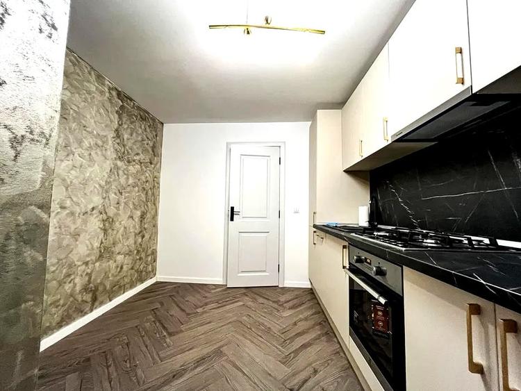 Apartament cu 3 camere de vanzare, renovat Zorilor - 2