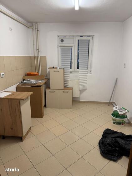 Apartament cu 4 camere în Tudor Vladimirescu