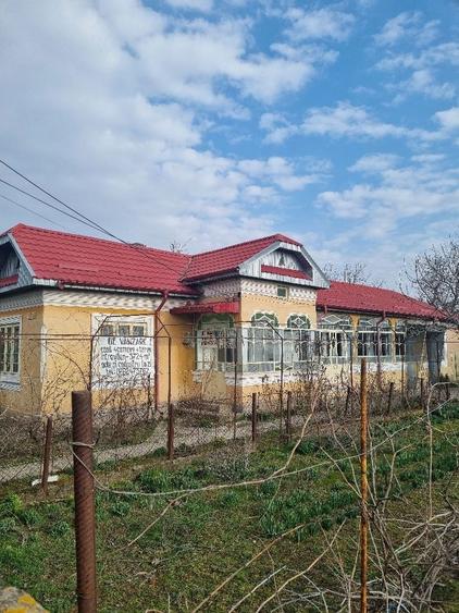 Vand Casa 4 camere Farcasele Olt - 4