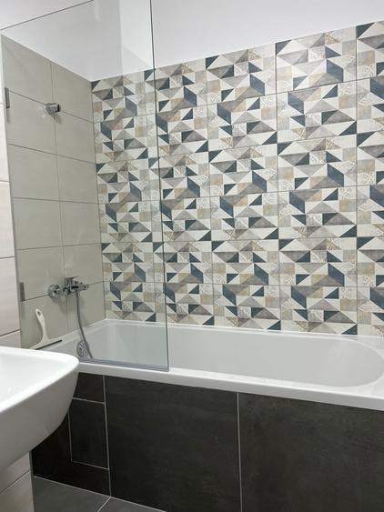 Locatie privilegiata: La ISHO  cel mai  renumit bloc central - 9