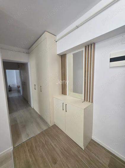 Vand apartament cu 2 camere si boxa la etajul 5 Vand apartament cu 2 camere si boxa la etajul 5
