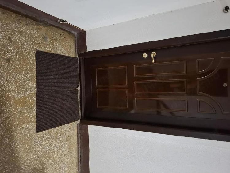 Proprietar vand apartament cu 2 camere semidecomandat, situat pe Calea Grivi?ei nr. 230, etaj 5 7 - 3