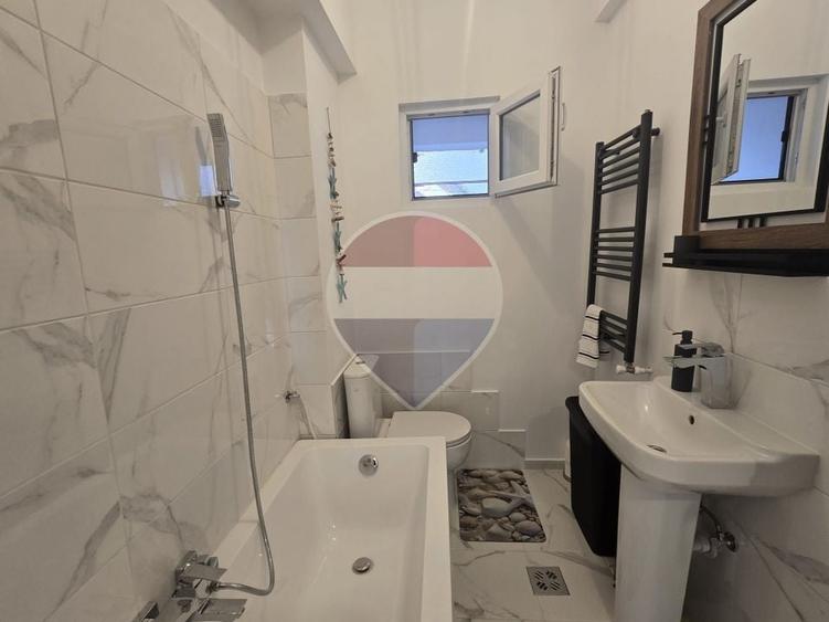 Apartament cu 2 camere decomandat, mobilat în Central