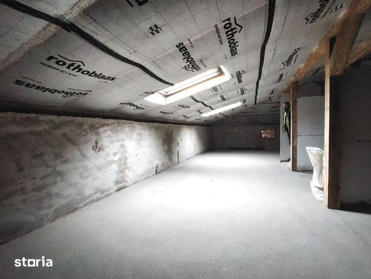 Casă cu 5 camere cu Teren 300 Mp în Central