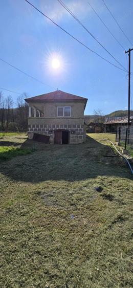 Casa + teren de vanzare - 4